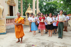 วันพฤหัสบดีที่ 3 กรกฎาคม พ.ศ. 2568 งานส่งเสริมคุณธรรมจริยธรรม กลุ่มบริหารกิจการนักเรียน โรงเรียนหนองม่วงวิทยา ได้จัดกิจกรรม เวียนเทียนด้วยต้นไม้ เนื่องในวันอาสาฬหบูชา ประจำปี 2568 ณ วัดวาปีอัมพาราม จ.ลพบุรี