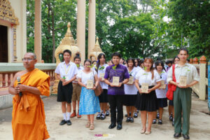วันพฤหัสบดีที่ 3 กรกฎาคม พ.ศ. 2568 งานส่งเสริมคุณธรรมจริยธรรม กลุ่มบริหารกิจการนักเรียน โรงเรียนหนองม่วงวิทยา ได้จัดกิจกรรม เวียนเทียนด้วยต้นไม้ เนื่องในวันอาสาฬหบูชา ประจำปี 2568 ณ วัดวาปีอัมพาราม จ.ลพบุรี