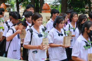 วันพฤหัสบดีที่ 3 กรกฎาคม พ.ศ. 2568 งานส่งเสริมคุณธรรมจริยธรรม กลุ่มบริหารกิจการนักเรียน โรงเรียนหนองม่วงวิทยา ได้จัดกิจกรรม เวียนเทียนด้วยต้นไม้ เนื่องในวันอาสาฬหบูชา ประจำปี 2568 ณ วัดวาปีอัมพาราม จ.ลพบุรี