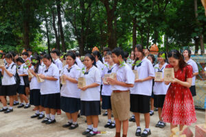 วันพฤหัสบดีที่ 3 กรกฎาคม พ.ศ. 2568 งานส่งเสริมคุณธรรมจริยธรรม กลุ่มบริหารกิจการนักเรียน โรงเรียนหนองม่วงวิทยา ได้จัดกิจกรรม เวียนเทียนด้วยต้นไม้ เนื่องในวันอาสาฬหบูชา ประจำปี 2568 ณ วัดวาปีอัมพาราม จ.ลพบุรี