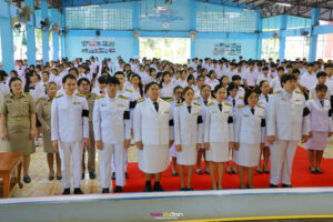 ดร.ตรีพล โฉมไสว รองผู้อำนวยการโรงเรียนหนองม่วงวิทยาได้มาเป็นประธานในพิธี จุดธูปเทียนเครื่องทองน้อย ถวายพานพุ่มดอกไม้ เบื้องหน้าพระบรมฉายาลักษณ์ และได้นำกล่าวคำถวายสดุดีน้อมรำลึกในพระมหากรุณาที่คุณ