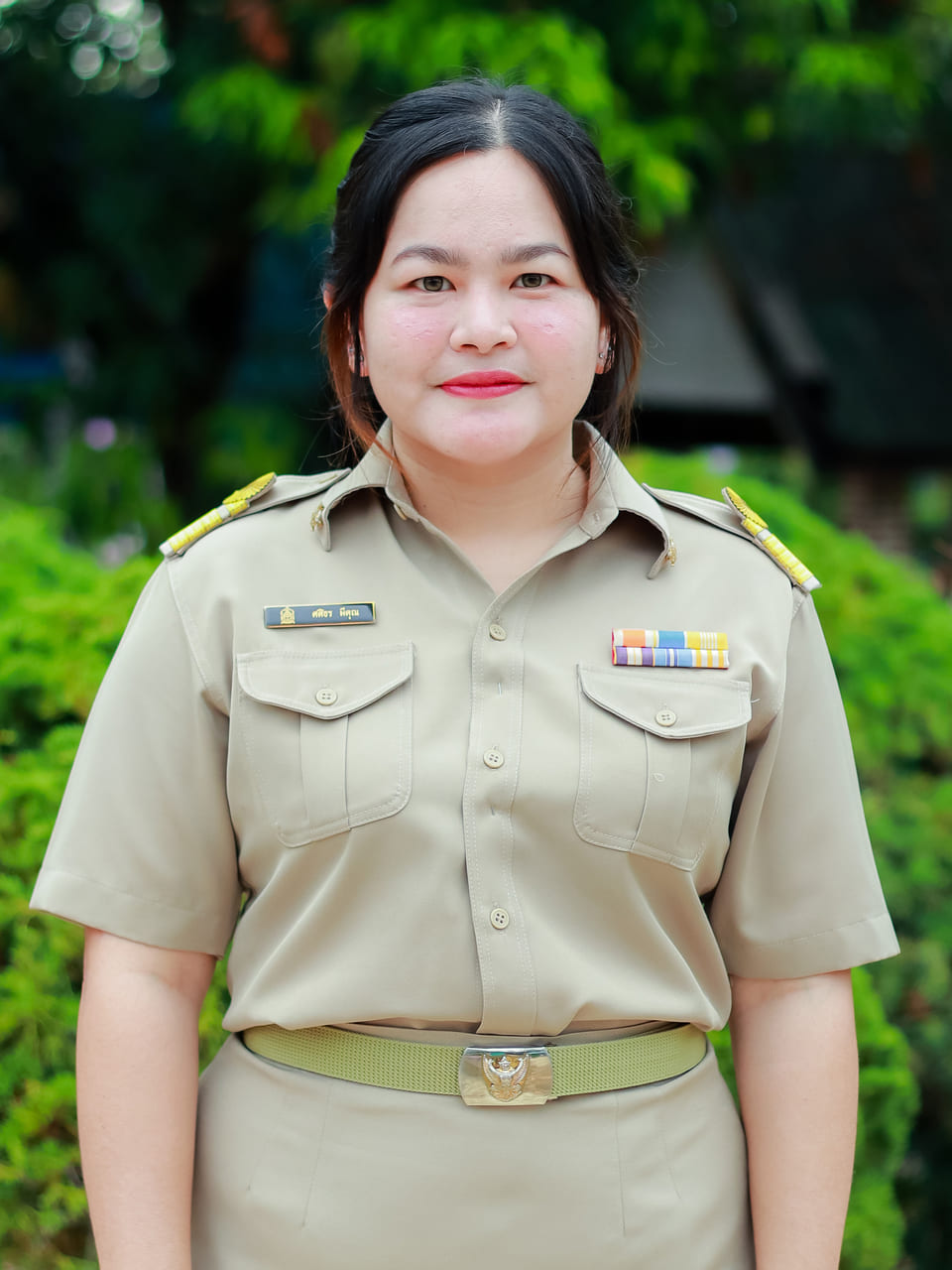 นางสาวศศิธร มีคุณ