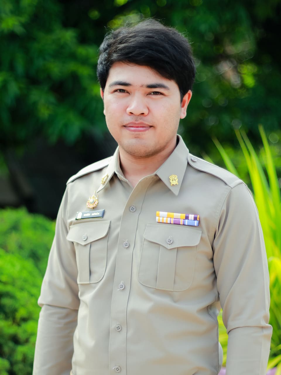นายพงศธร แสงม่วง