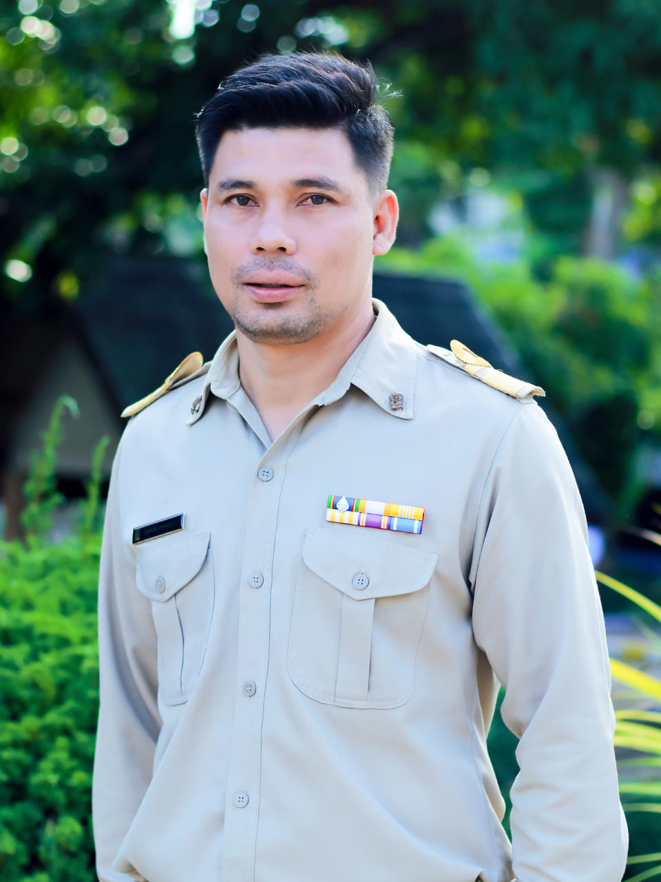นายอนุสรณ์ พรมสบุตร